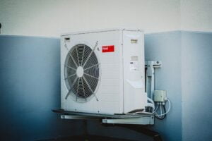 how much does air conditioning cost to run uk